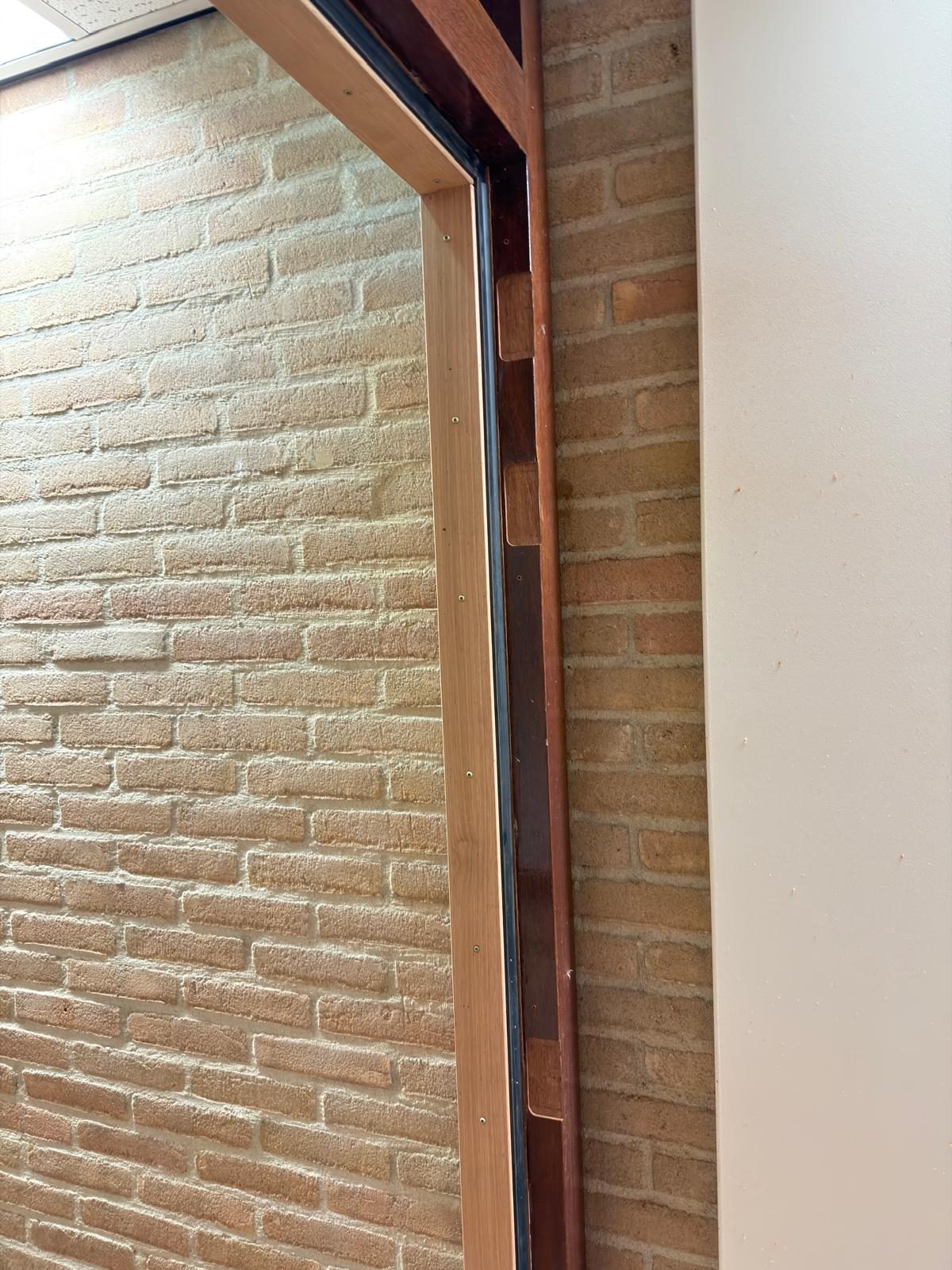 Brandvertragende afdichting en gecertificeerd timmerwerk
